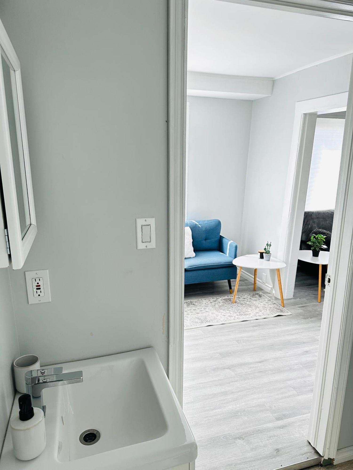 彼得伯勒Cozy 2Br House Near Centre With Patio, Bbq, Backyard, And Netflix公寓 外观 照片